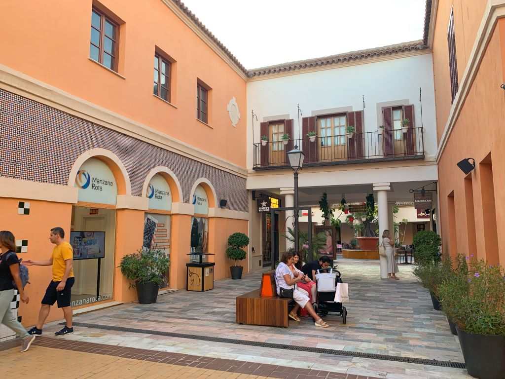 Train stations in Malaga: Plaza Mayor