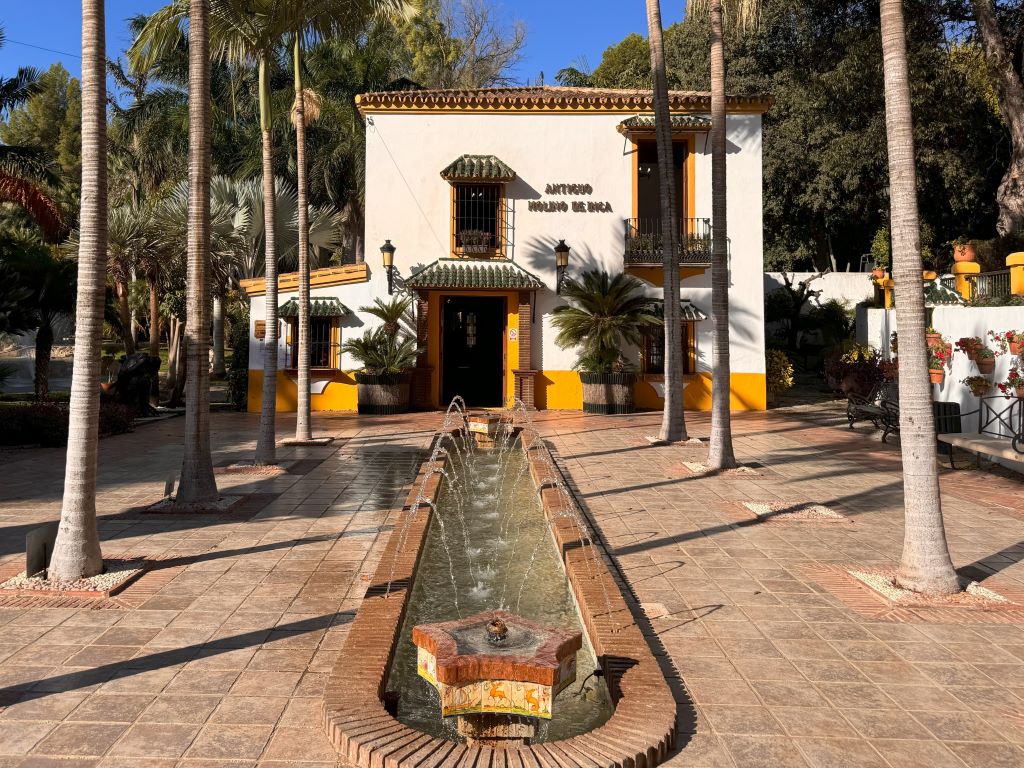 Molino de Inca Botanical Garden in Torremolinos - main courtyard