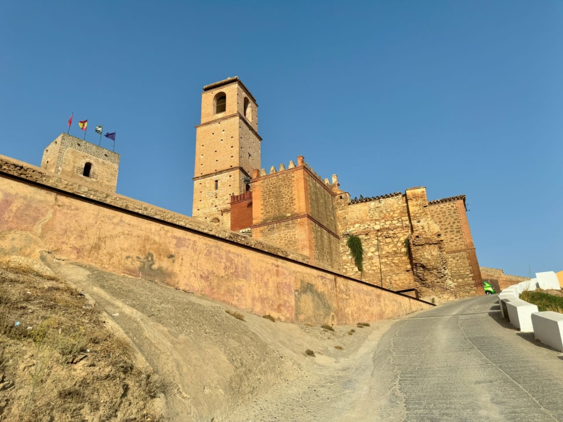 Alora Castle