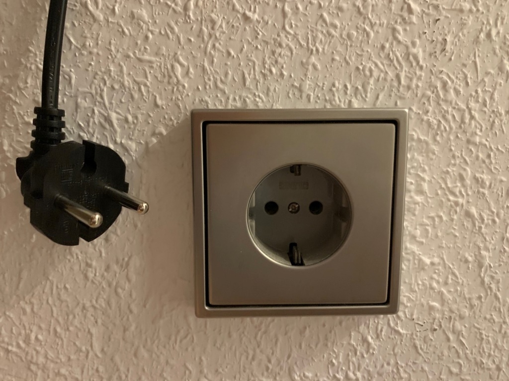 type F plugs and sockets in Spain