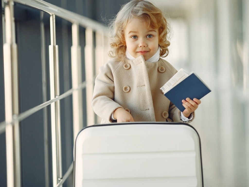 Travel safety when traveling with minors