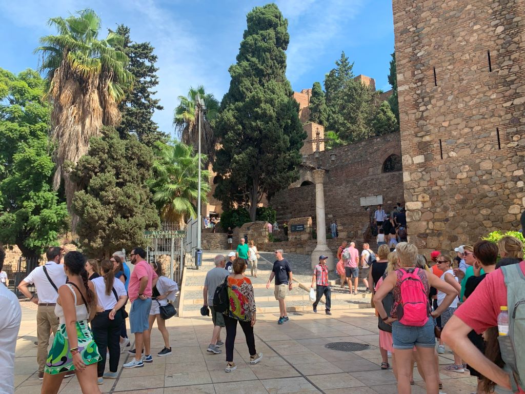 Train stations in Malaga: Alcazaba entrance