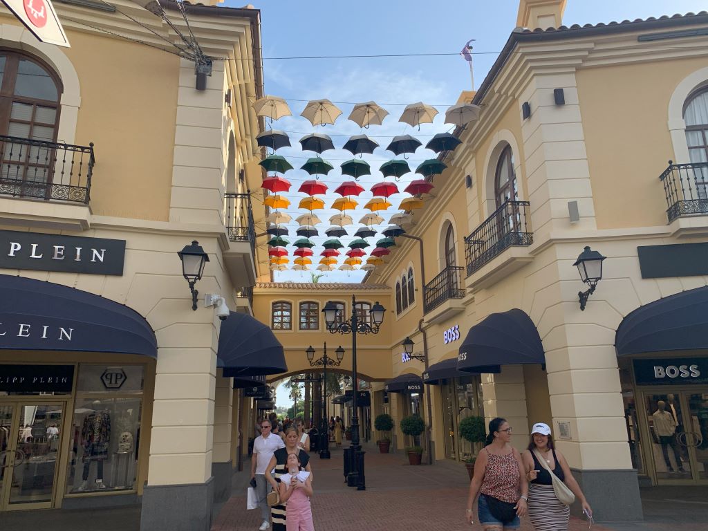 Train stations in Malaga: Plaza Mayor