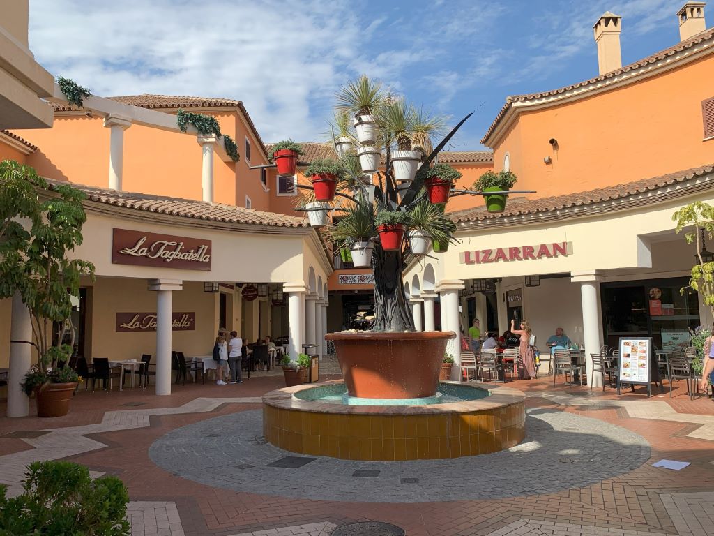 Train stations in Malaga: Plaza Mayor