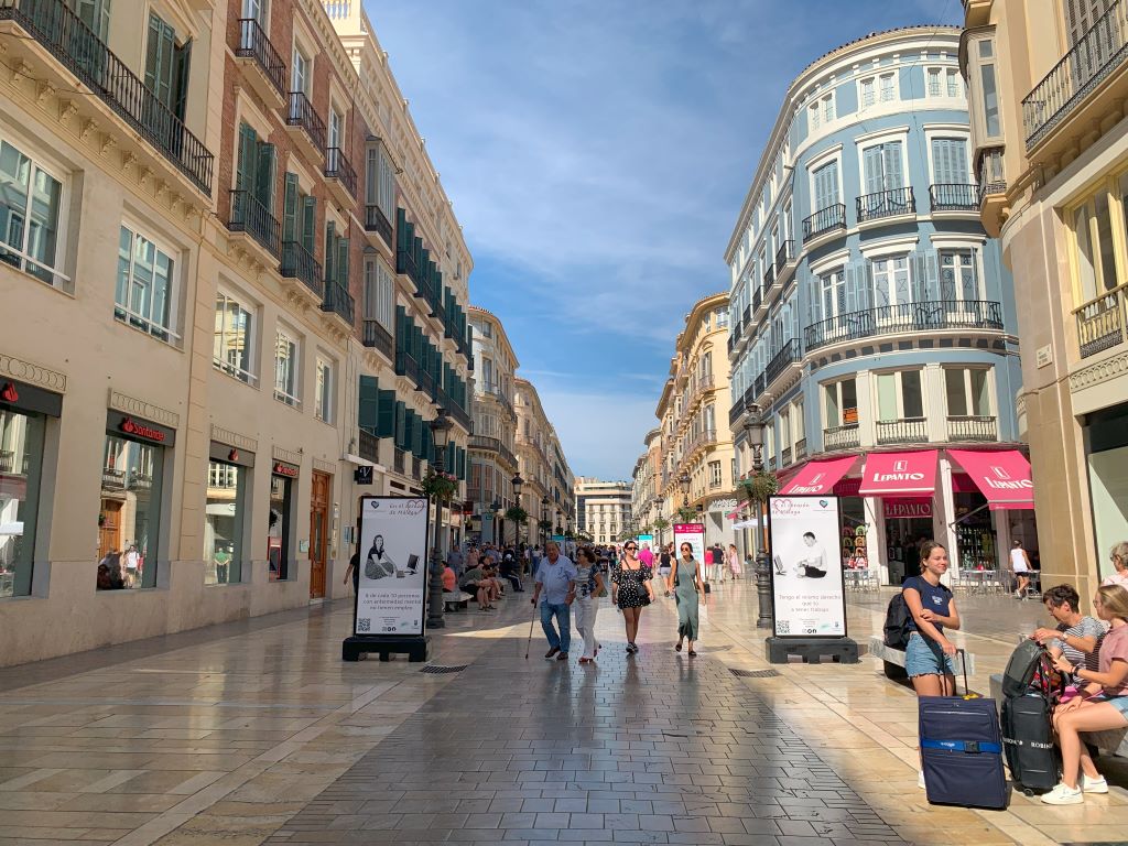 Train stations in Malaga: Calle Larios