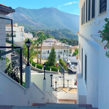 White villages - an alley in Mijas Pueblo