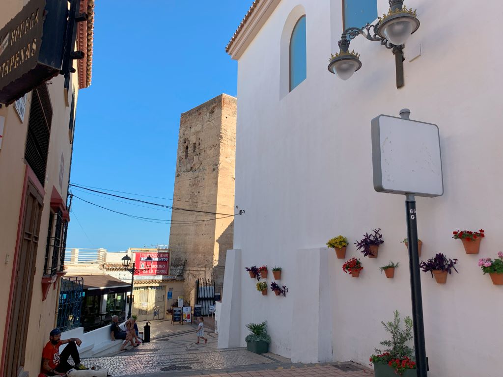 Train stations in Torremolinos - going downstairs