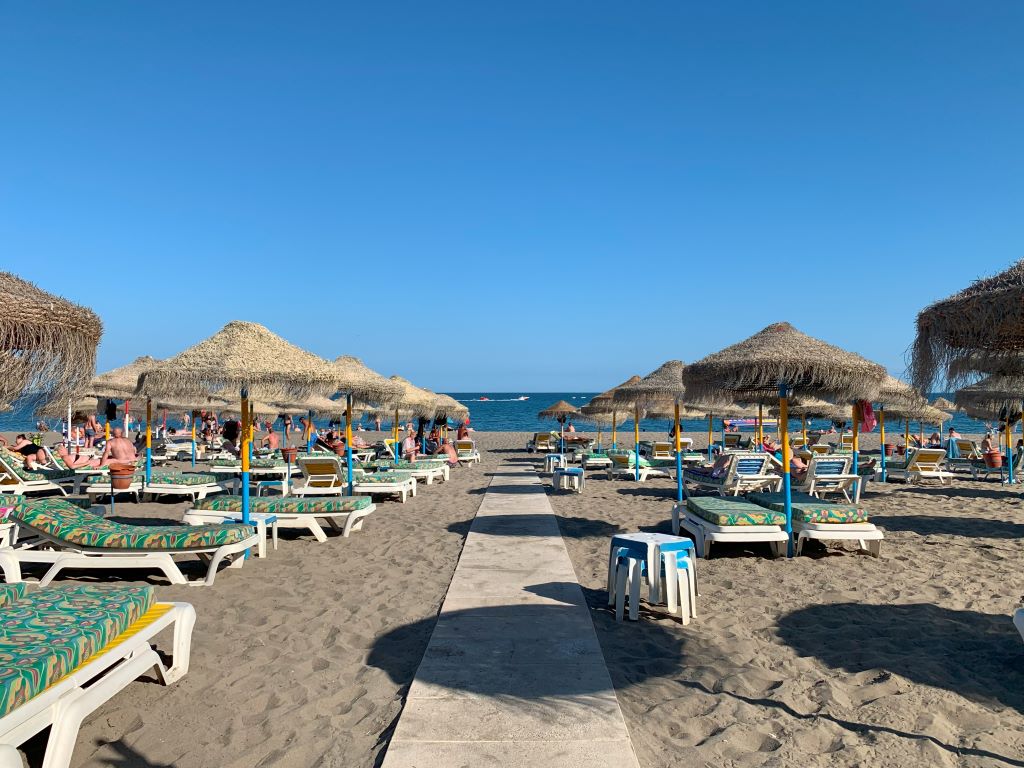 Train stations in Torremolinos - beach!