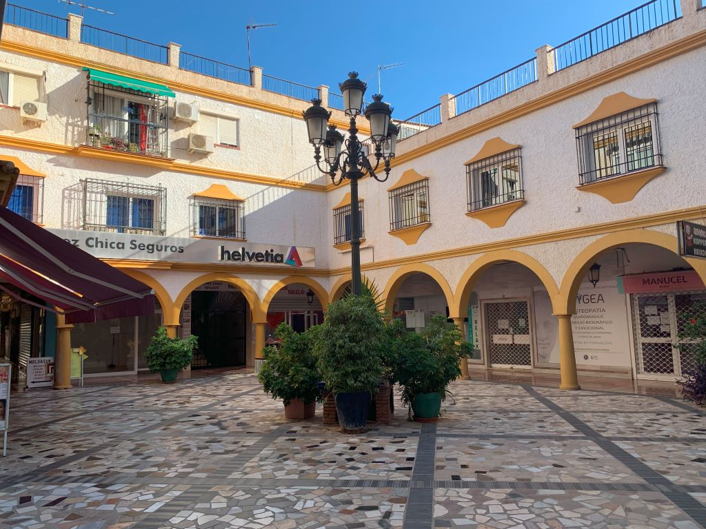 Train stations in Torremolinos - center