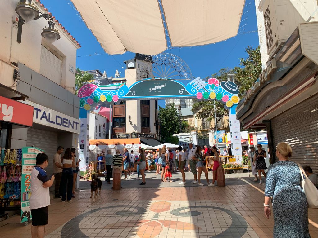 Train stations in Torremolinos - Calle San Miguel in the Feria