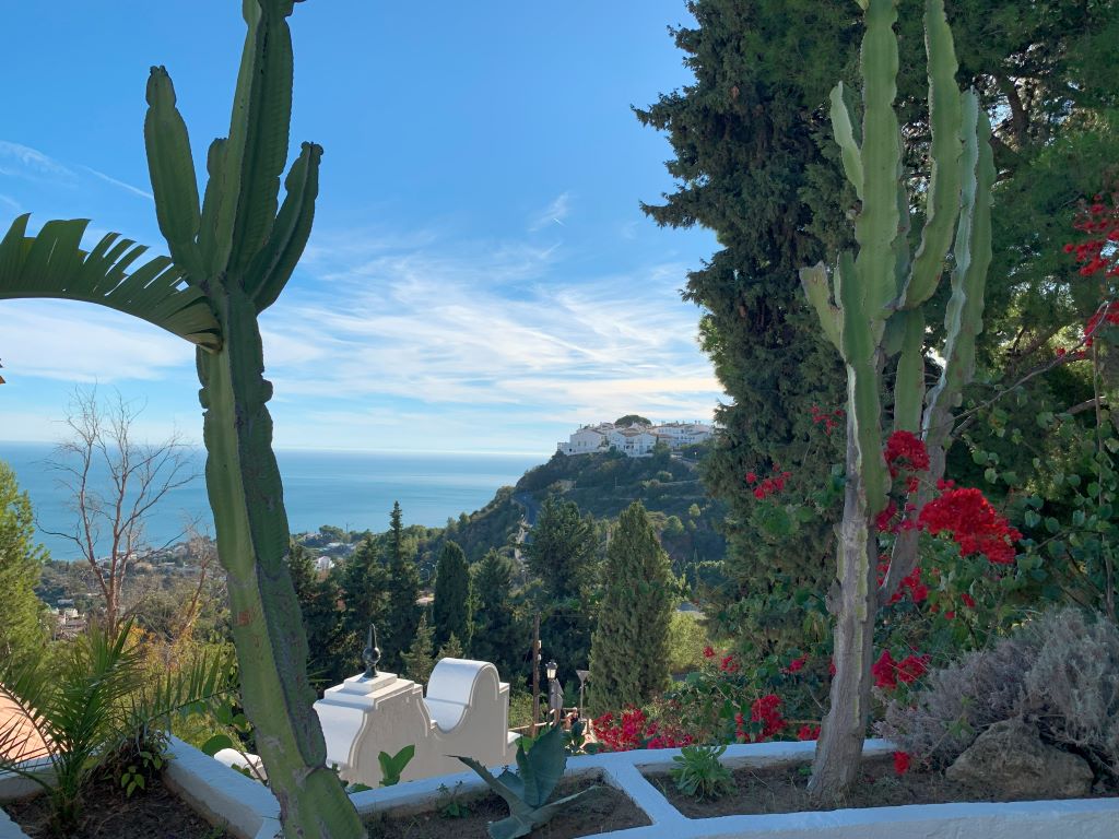 Benalmadena Pueblo - Jardines del muro