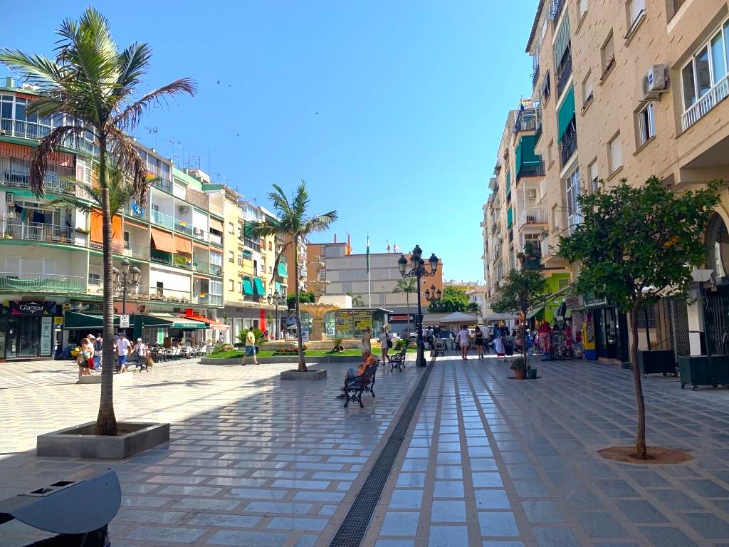 Train stations in Torremolinos - Plaza de Andalucia