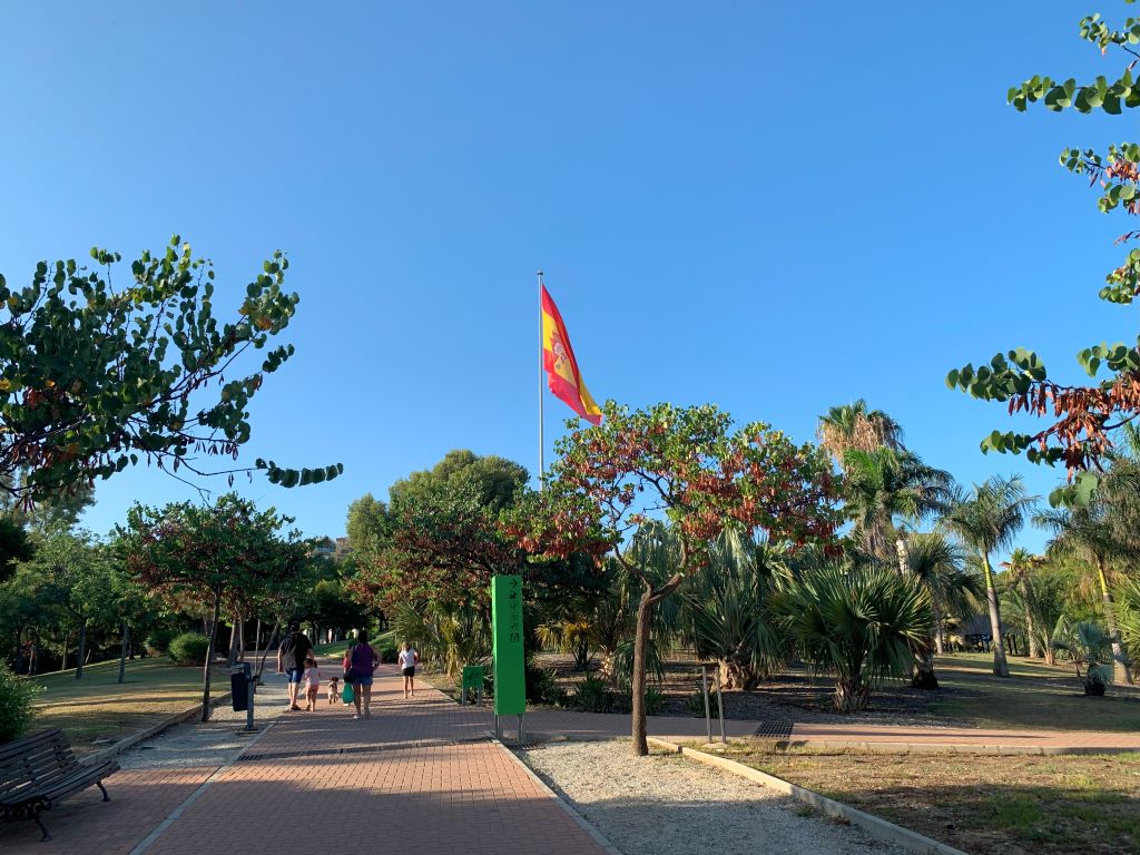 Benalmadena for kids - La paloma flag