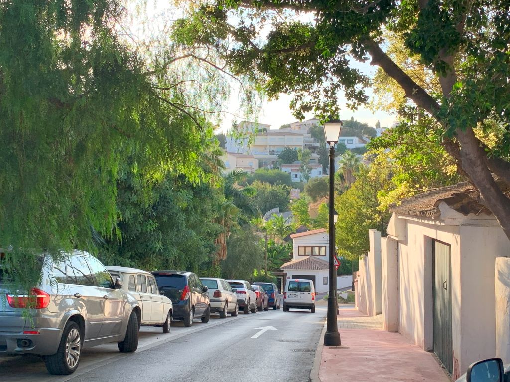 A street in Torreblanca, one of the neighborhoods of Fuengirola