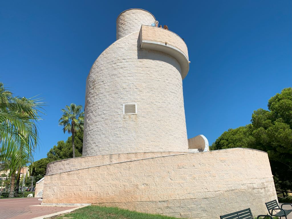 Train stations in Torremolinos - Torre Mirador up close