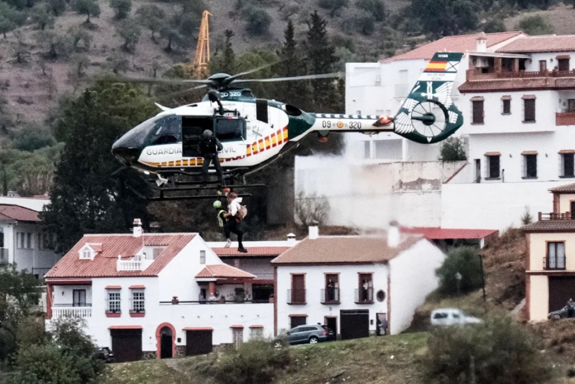 Floods in Spain - rescue in Álora