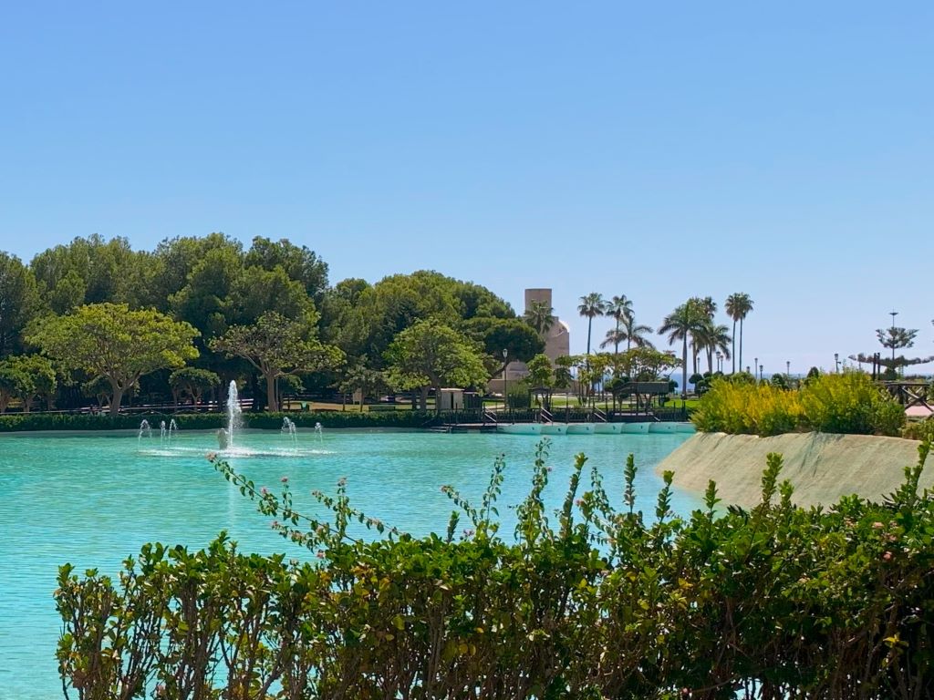 Train stations in Torremolinos - the pond at Parque de la Batería