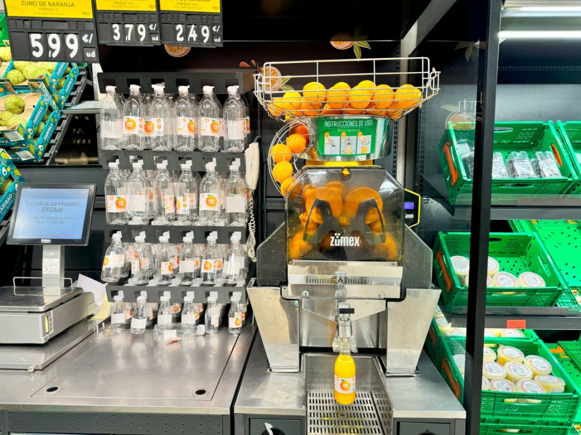 Supermarkets in Spain - fresh orange juice