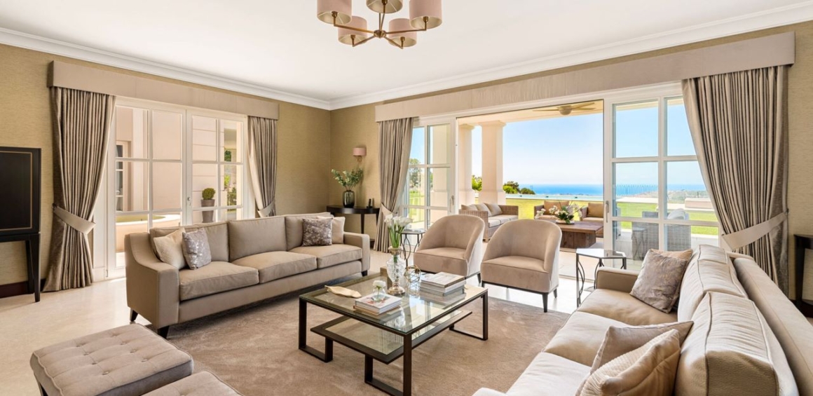 Villa Yareni, Luxury villas for golf holidays near Marbella - interior view.