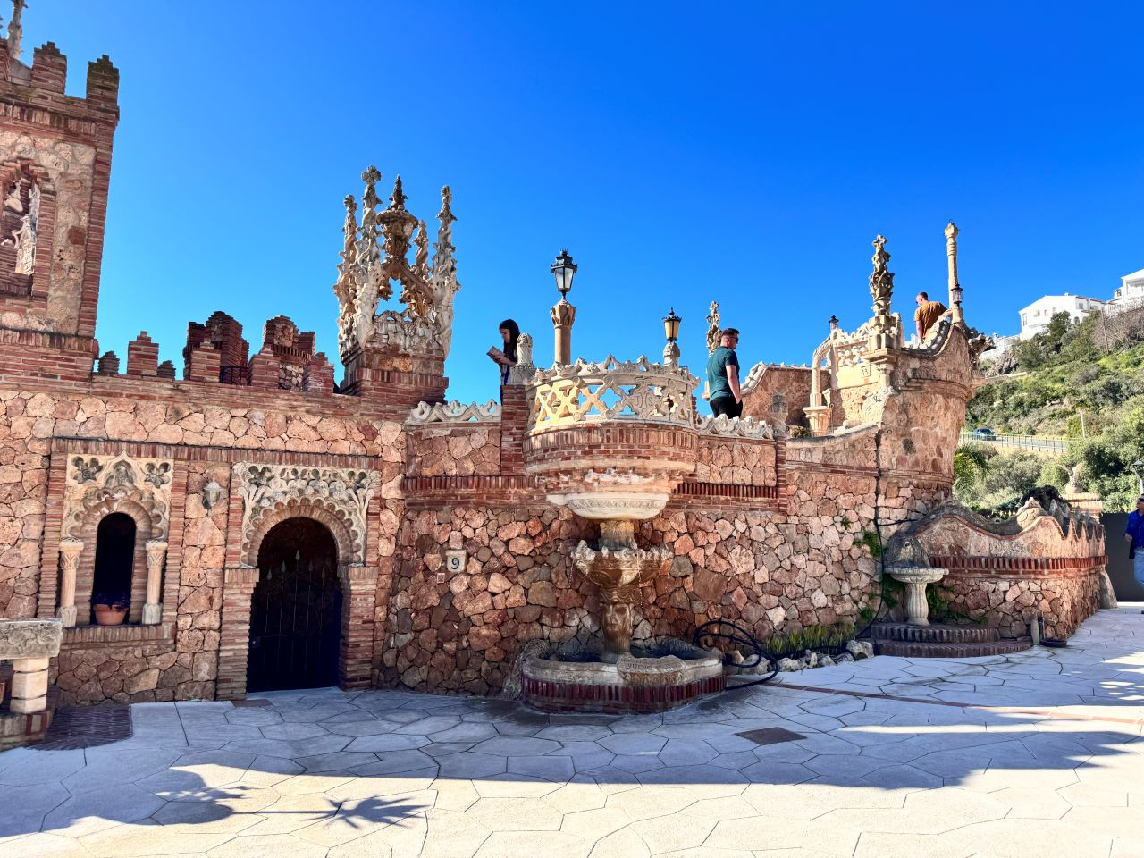 Castillo Colomares (Colomares Castle)