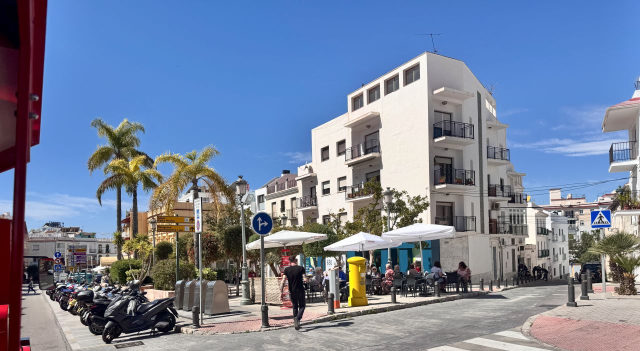 Nerja - Plaza de la Ermita